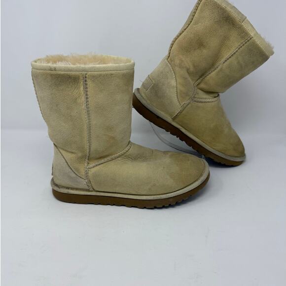 Ladies SZ 6 Ugg Beige Suede/Sheepskin Lined Boot - Picture 1 of 7
